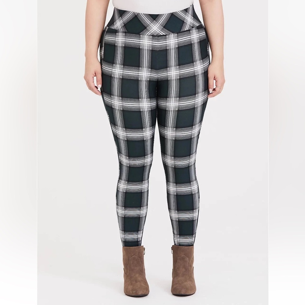 New Torrid Studio Premium Ponte Slim Fix Pixie Pants Green Plaid 00 M L 10